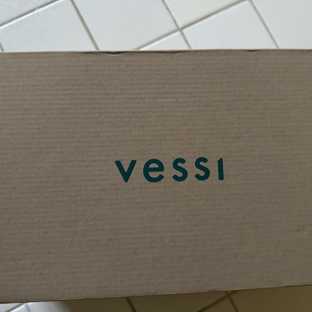 Vessi White Sneakers - Picture 4 of 7